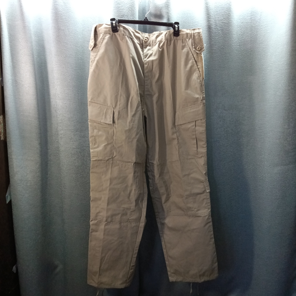 New Cargo Khaki Pants